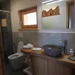 Chalet Arnika Hütte - Un'immersione Nelle Montagne Della Foresta Millenaria Ugovizza