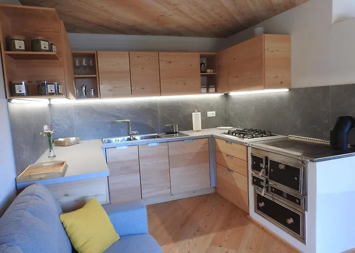 Dağ evi Arnika Huette - Un'immersione Nelle Montagne Della Foresta Millenaria Ugovizza